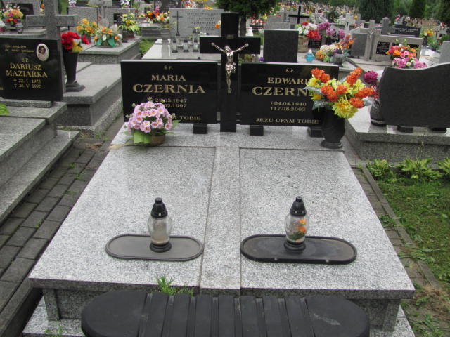 Grób Edward Czernia