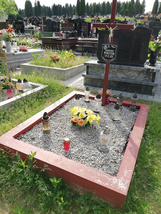 Janusz Wiktor 1960 Dębica - Grobonet - Wyszukiwarka osób pochowanych