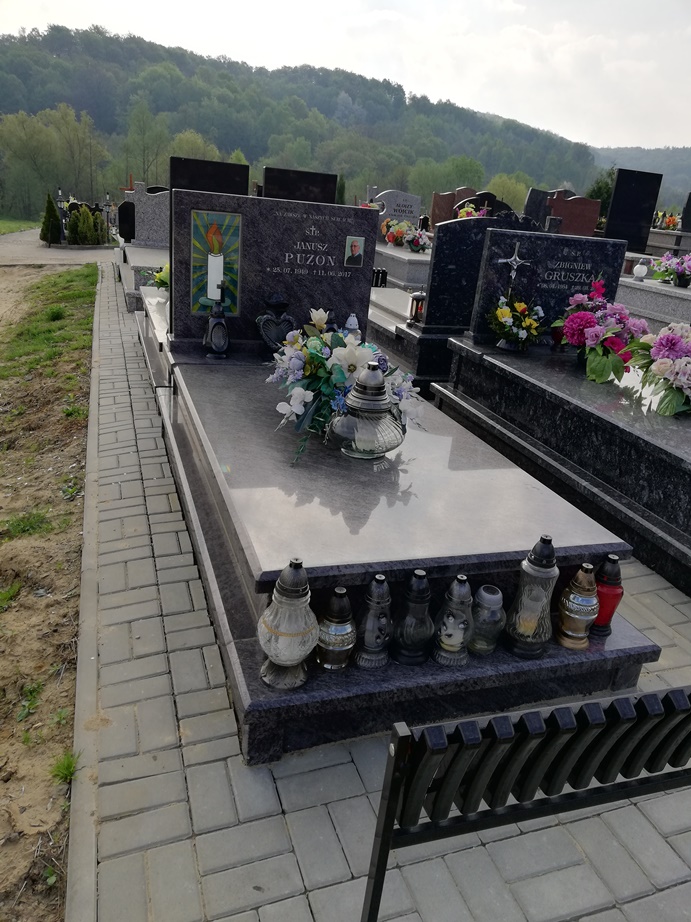 Grób Janusz Puzon