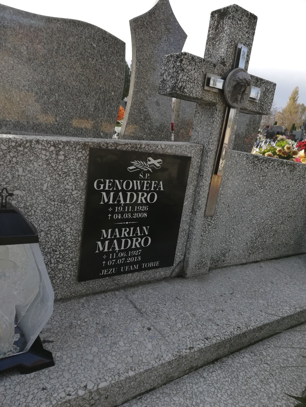 Grób Marian Mądro