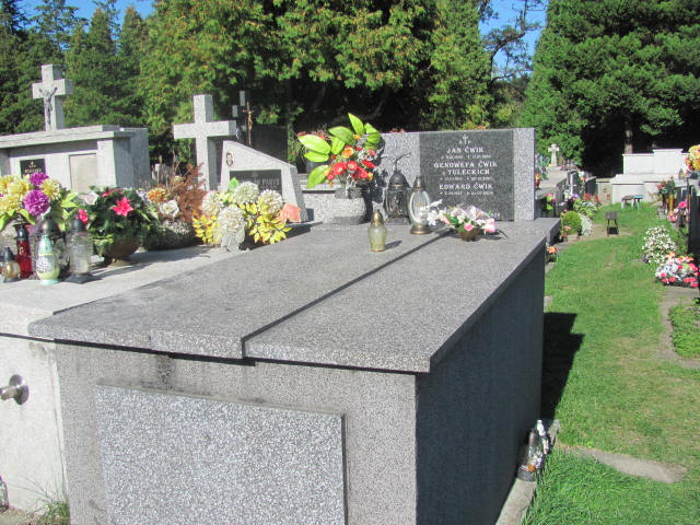 Grób Genowefa Ćwik